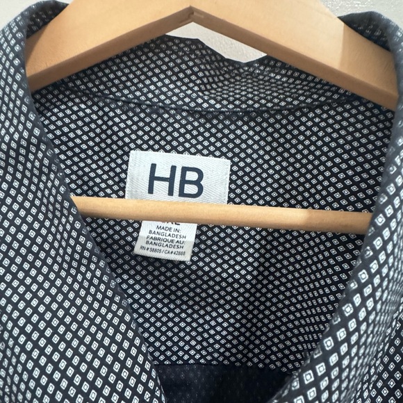 HB Men's Geometric Shape Black and White Button Down Shirt - Picture 5 of 6